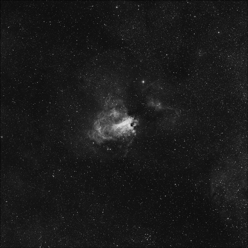 Messier 17 - Nebulosa de la Tilde, Nebulosa de la Langosta, Nebulosa del Cisne, Nebulosa Omega