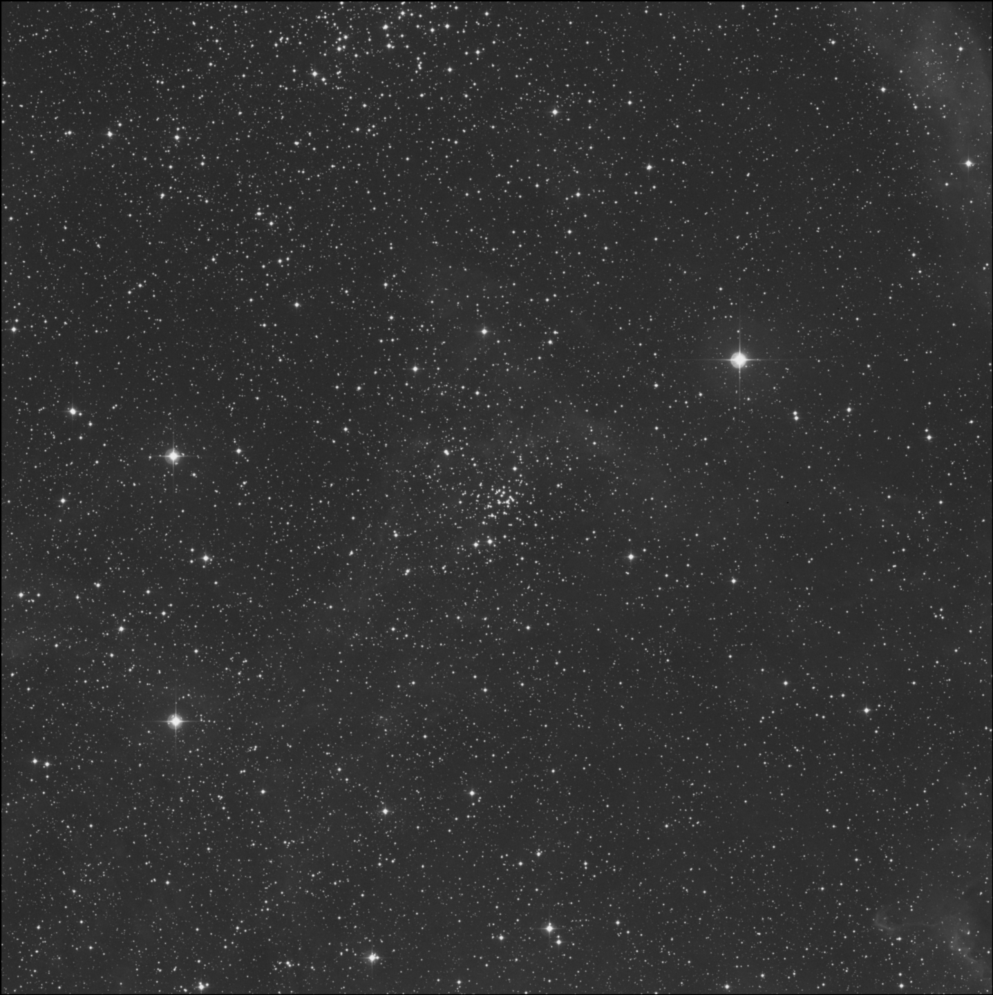 Cúmulo de la Mariposa Pequeña